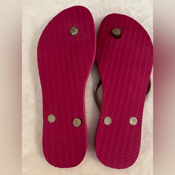 Havaianas Women’s Flip Flops (NWOT) - Picture 4 of 4